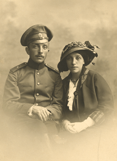 Владимир Хохлов и его жена Олеся. Около 1917 г.